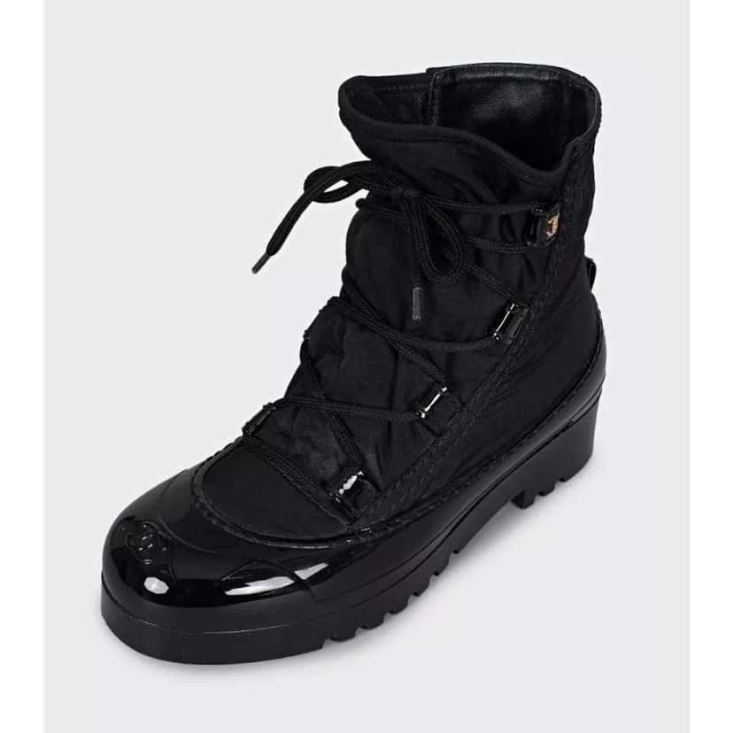 Chanel Lace Up Rubber Boots Black Lace Good condition - Inside View
