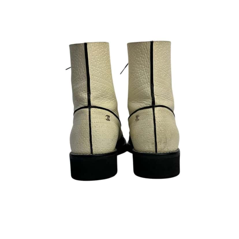 Chanel Combat Boots Black Leather Good condition - Model View