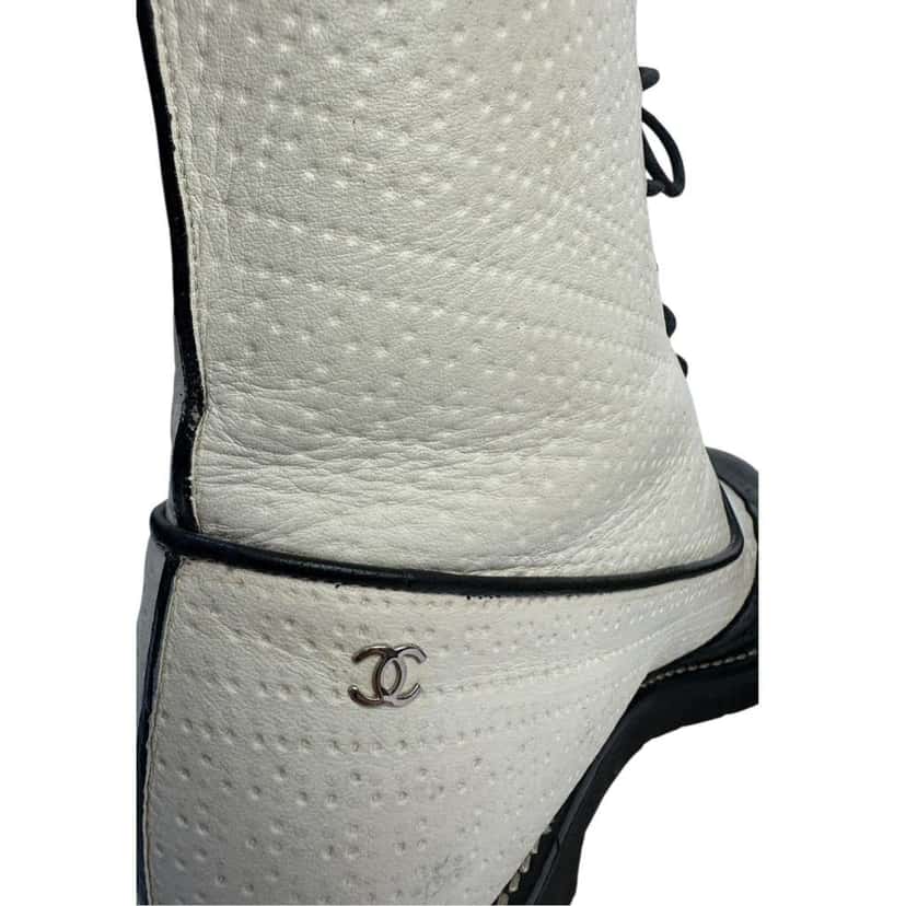 Chanel Combat Boots Black Leather Good condition - Box View