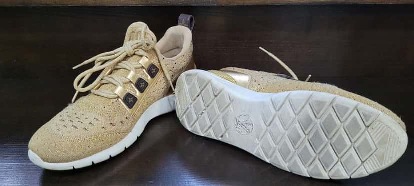 Louis Vuitton Knit Fabric Aftergame Sneakers Gold Leather Very good condition - Model View