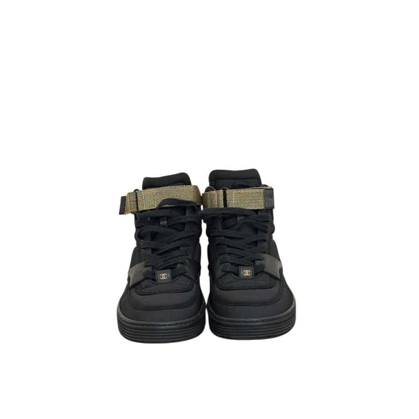 Chanel Interlocking CC Logo Sneakers Black Leather Very good condition - Inside View