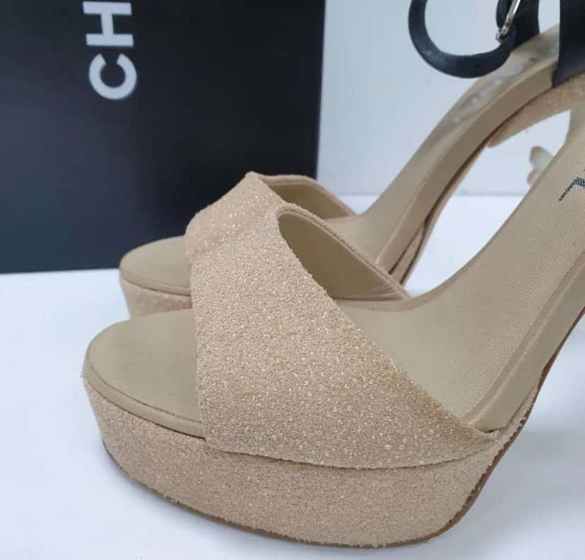 Chanel 2012 SAND HEEL SANDALS Beige Leather Very good condition - Inside View