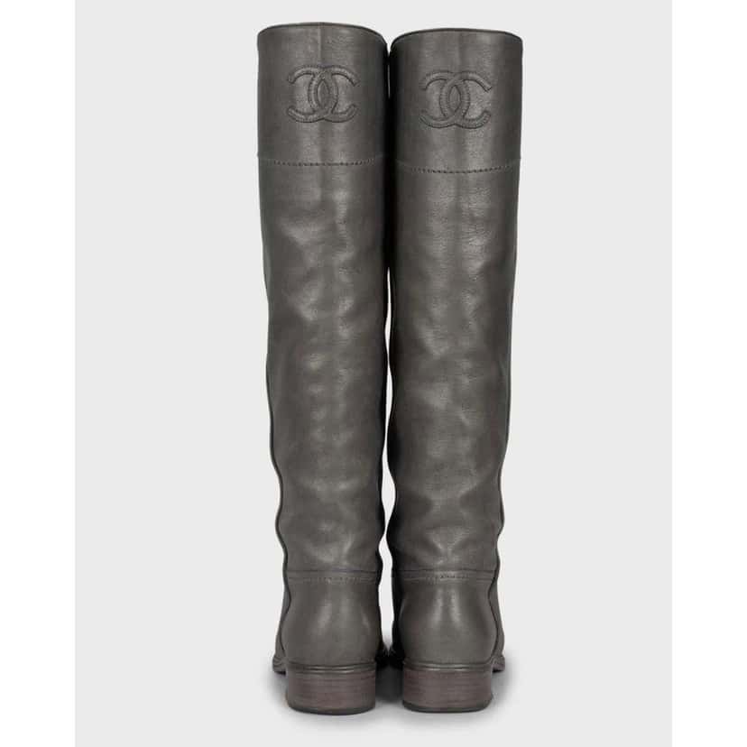 Chanel Iconic Logo Boots Grey Leather Good condition - Box View