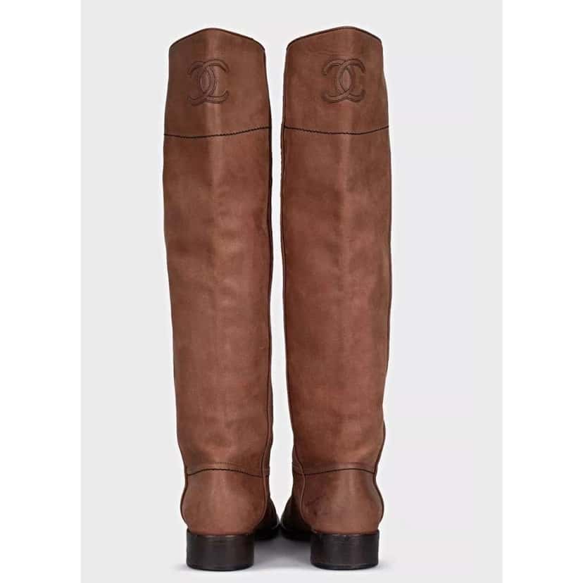 Chanel Matte Round Toe Slip On Brown Leather Good condition - Model View