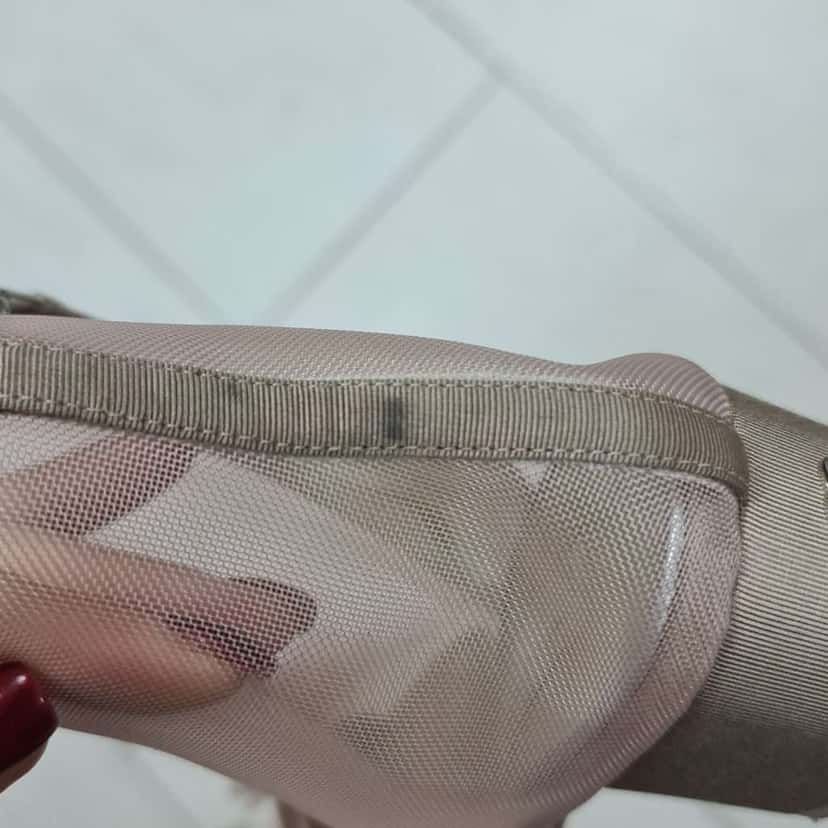 Chanel Mesh and Grosgrain Flower Cap Pink Leather Very good condition - Box View