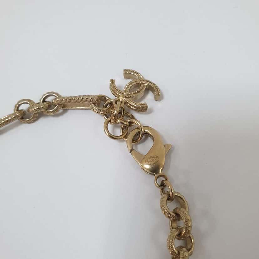 Chanel Gripoix Strass CC Pendant Necklace Black Lace Very good condition - Box View