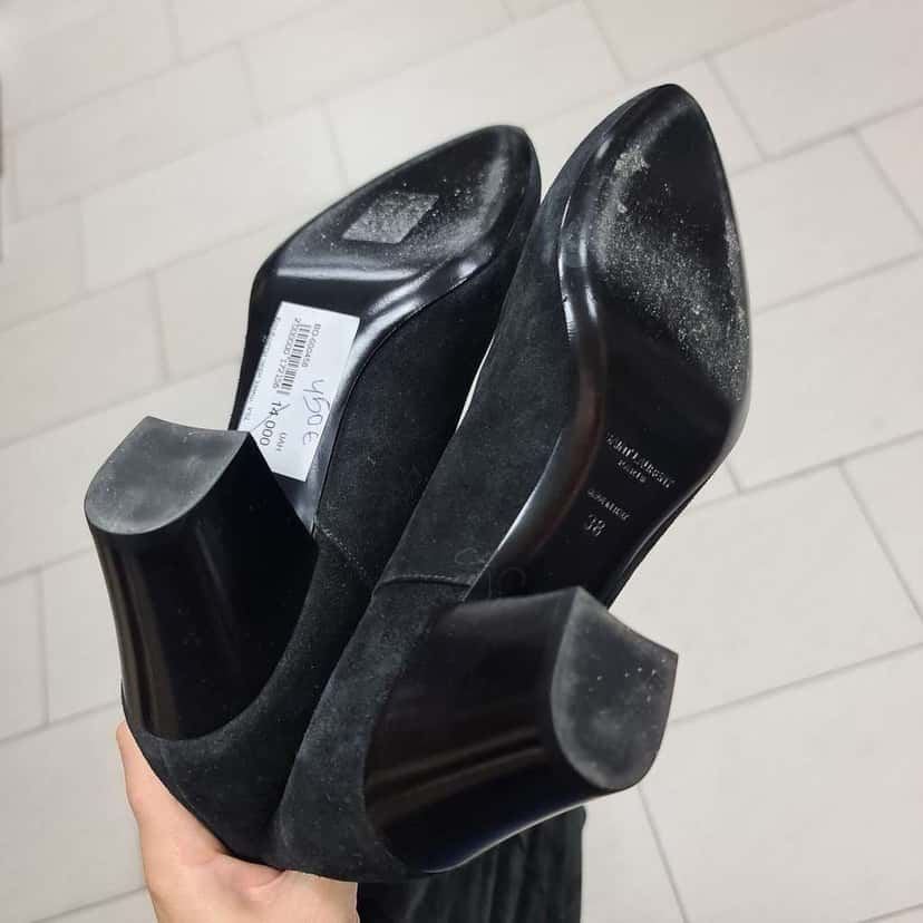 Saint Laurent Boots Black Suede Very good condition - Model View