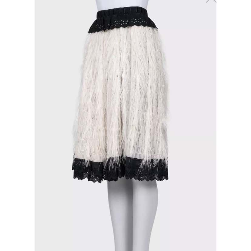 Dolce & Gabbana Lace Feather Skirt / Black Silk Very good condition - Back View