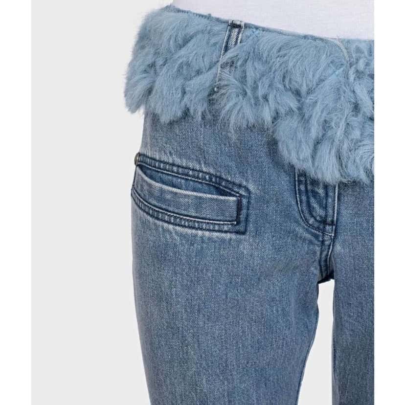 Chanel Light Straight Trim Jeans Blue Leather Very good condition - Model View