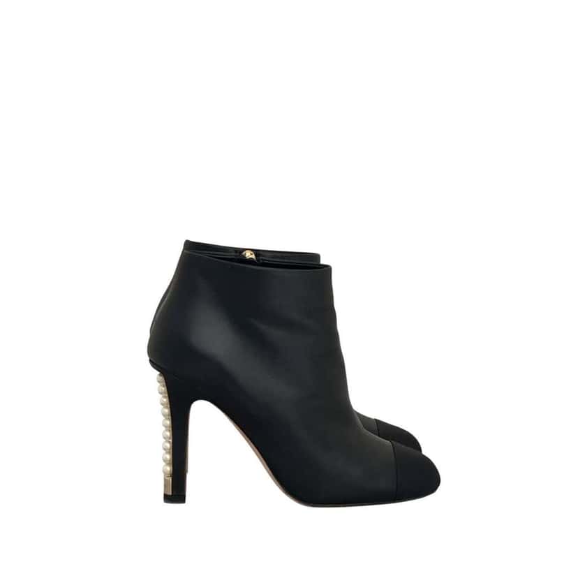 Chanel Heel Ankle Boots Black Leather Very good condition - Back View