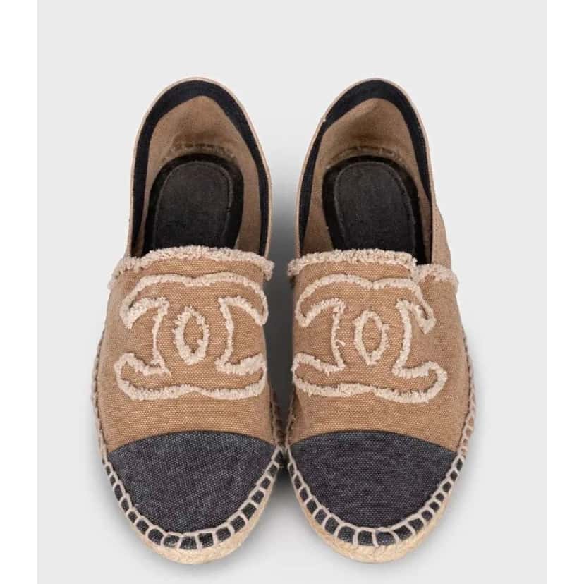 Chanel Espadrilles with Signature Logo Black Leather Very good condition - Back View