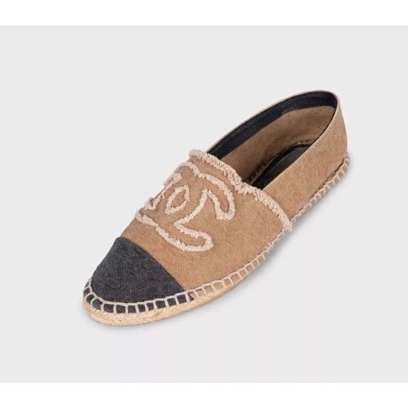 Chanel Espadrilles with Signature Logo Black Leather Very good condition - Inside View