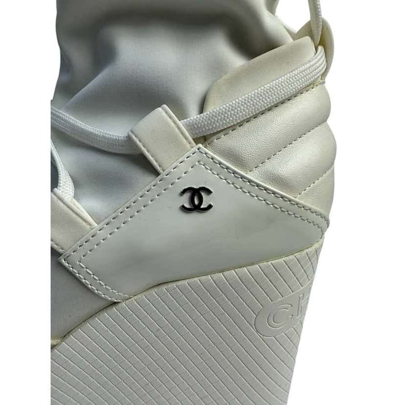 Chanel Off Neoprene Wedge Boots White Leather Very good condition - Model View