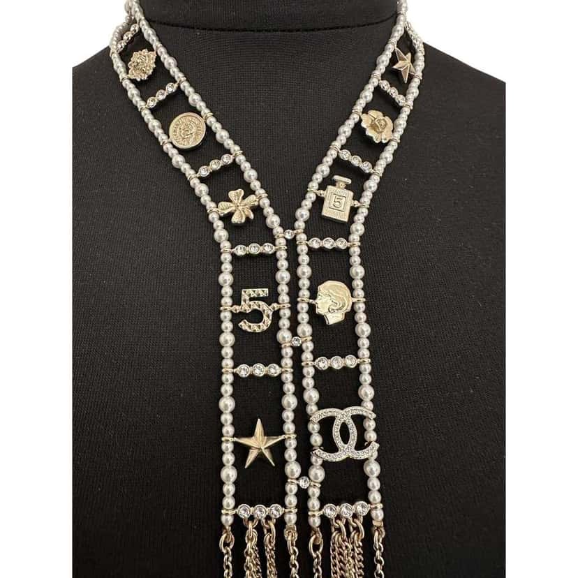 Chanel Charm Statement Necklace Black Lace Very good condition - Inside View