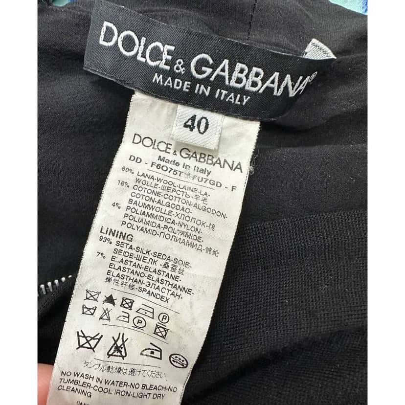 Dolce & Gabbana Fitted Lace Dress Black Lace Very good condition - Inside View