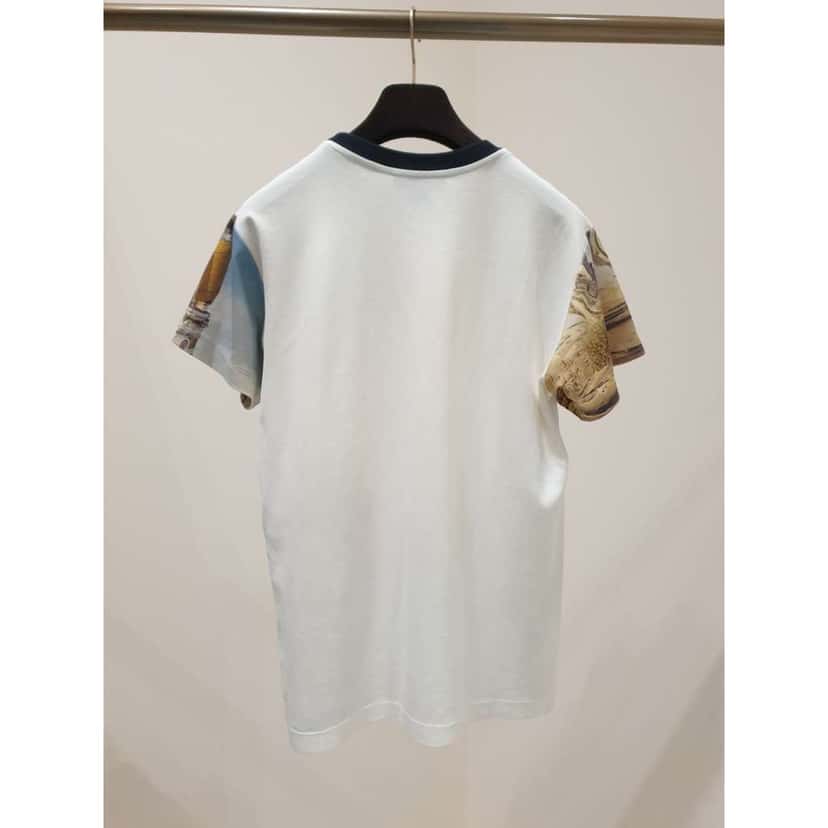 Louis Vuitton Logo Tee White Cotton Very good condition - Model View