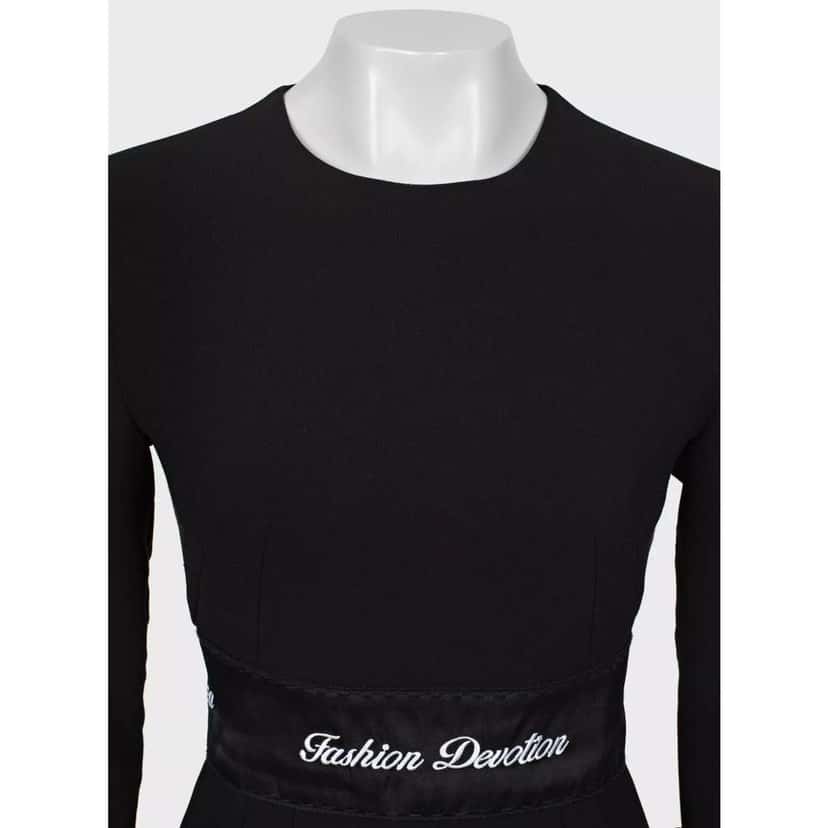 Dolce & Gabbana Embroidered Midi Dress Black Wool Very good condition - Model View