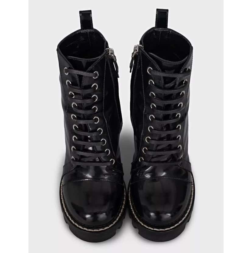 Louis Vuitton Star Trail Ankle Boots Black Leather Very good condition - Back View