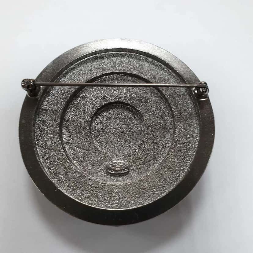 Chanel 11A round brooch Black Very good condition - Inside View