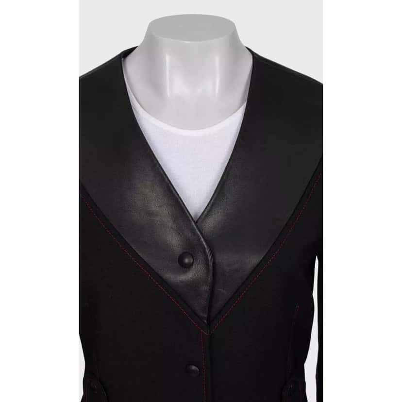Louis Vuitton BlackLeather Collar Jacket Black Very good condition - Model View