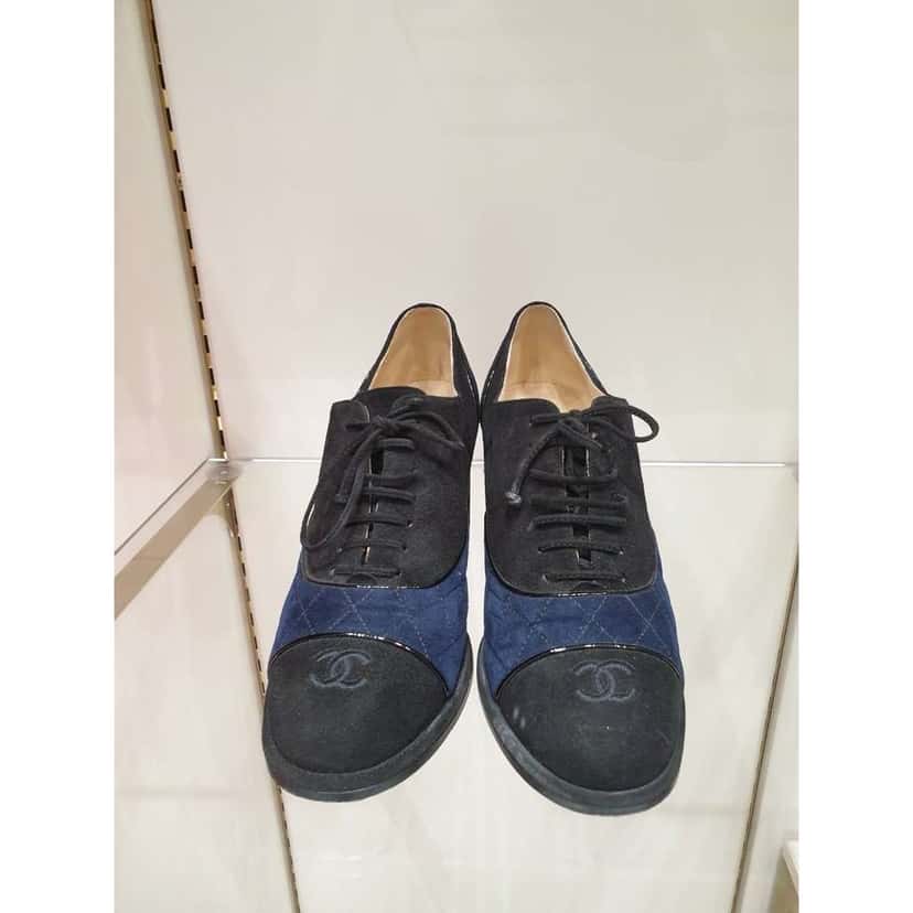 Chanel CC Block Heel Oxford Booties Black Suede Very good condition - Back View