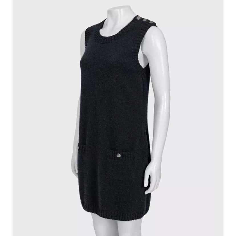 Chanel Knit Dress with Patch Pockets Black Silk Very good condition - Back View
