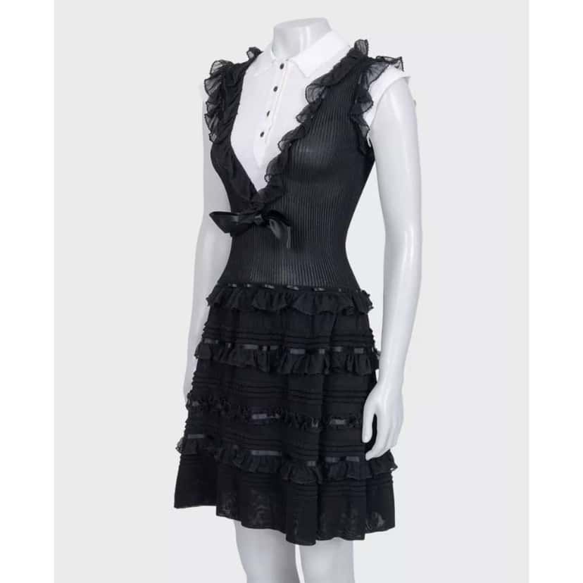 Chanel Fitted Buttons Ruffles Dress Black Cotton Very good condition - Back View