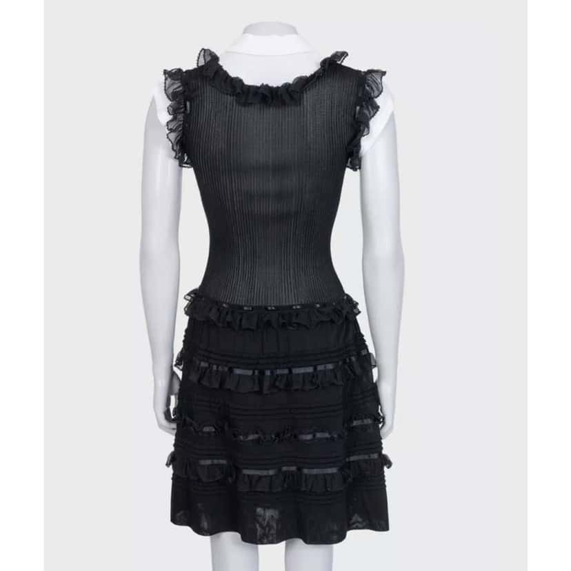 Chanel Fitted Buttons Ruffles Dress Black Cotton Very good condition - Inside View