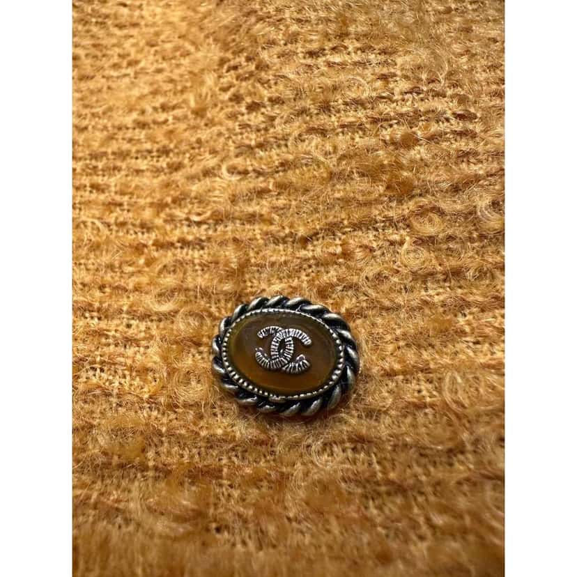 Chanel Mustard Long Sleeve Top Black Silk Very good condition - Box View