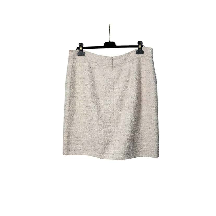 Chanel Skirt White Tweed Very good condition - Model View