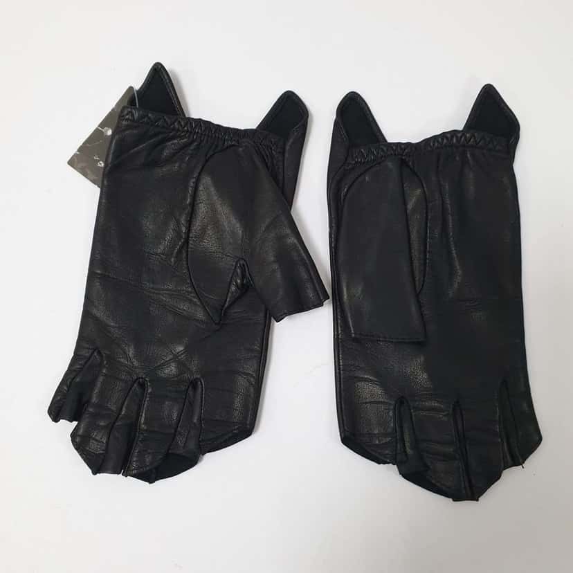 Chanel Mittens Black Leather Very good condition - Back View