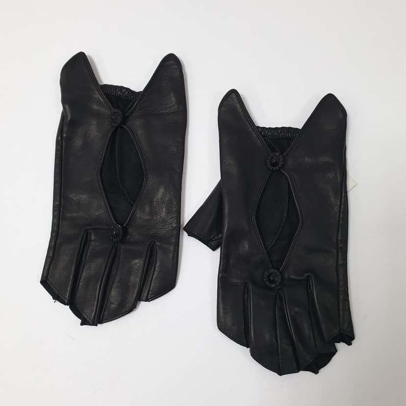 Chanel Mittens Black Leather Very good condition - Inside View