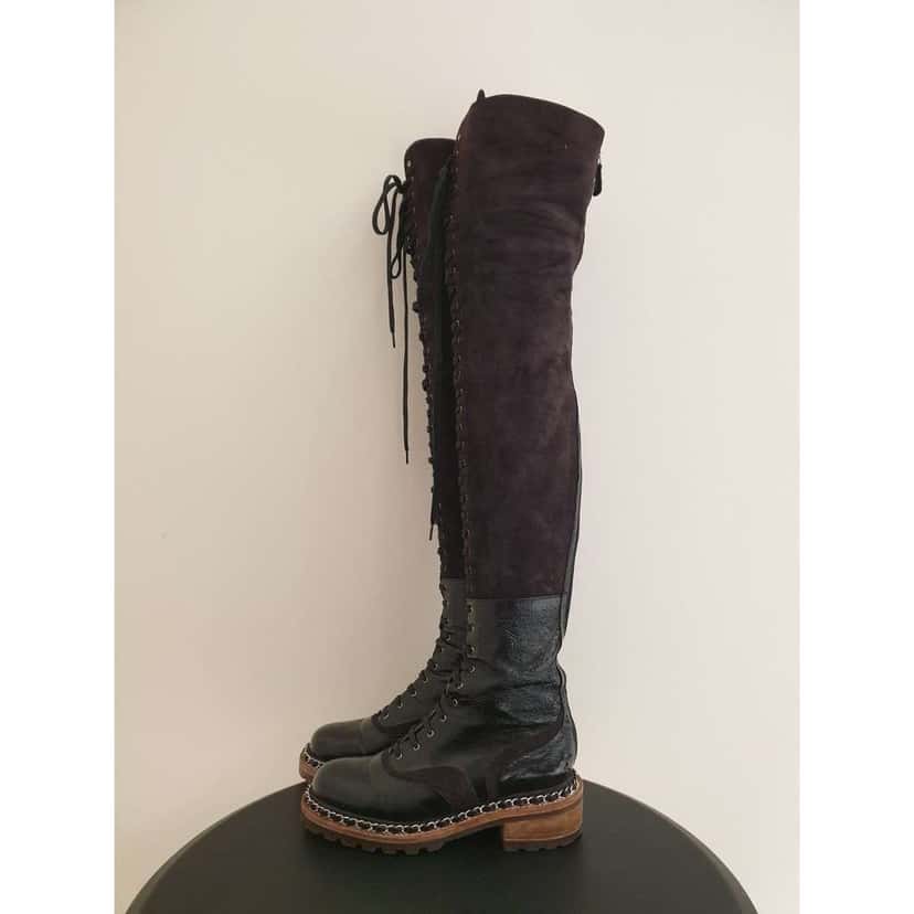 Chanel Paris Salzburg Over the Knee Brown Leather Very good condition - Model View