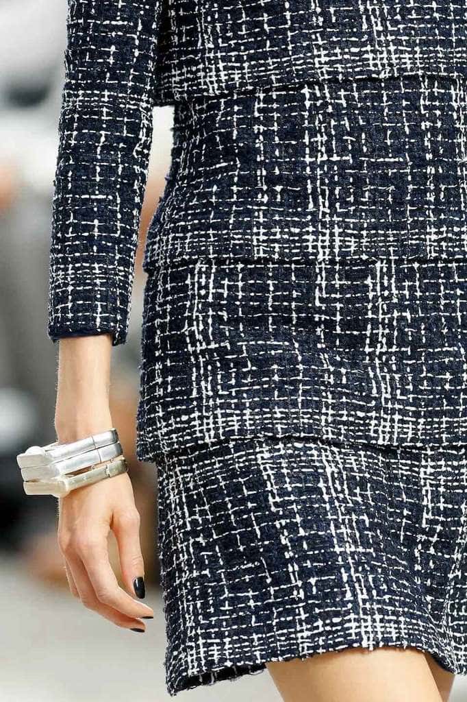 Chanel 7,2K$ Runway Dress Black Tweed Very good condition - Box View