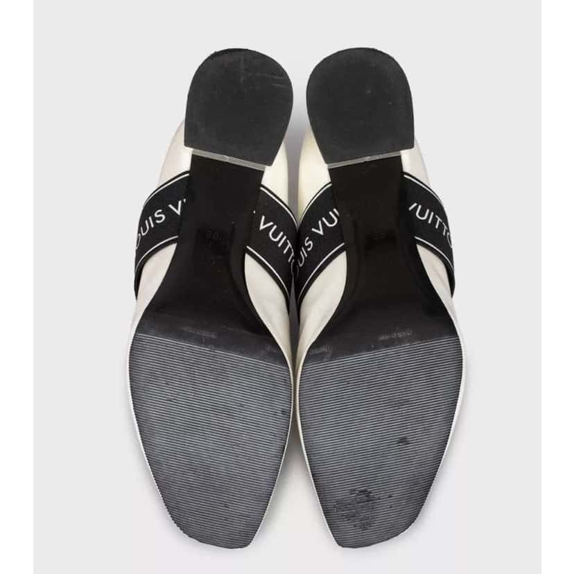 Louis Vuitton Elastic Heels White Leather Good condition - Box View