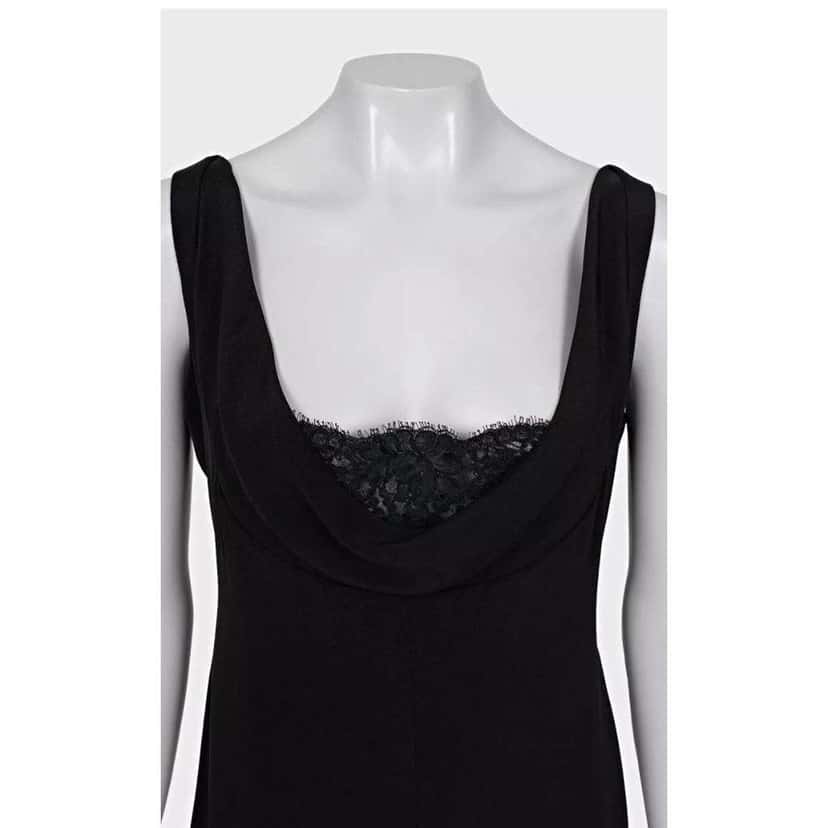 Valentino Garavani Valentino Sleeveless Lace Dress (Fits Black Silk Very good condition - Model View