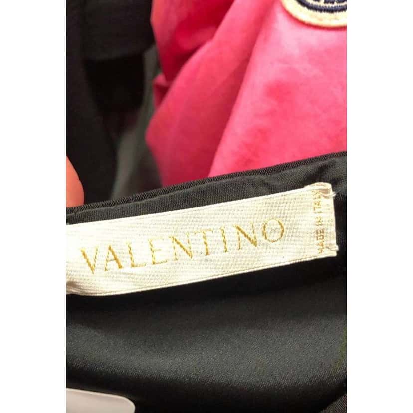 Valentino Garavani Valentino Sleeveless Lace Dress (Fits Black Silk Very good condition - Box View