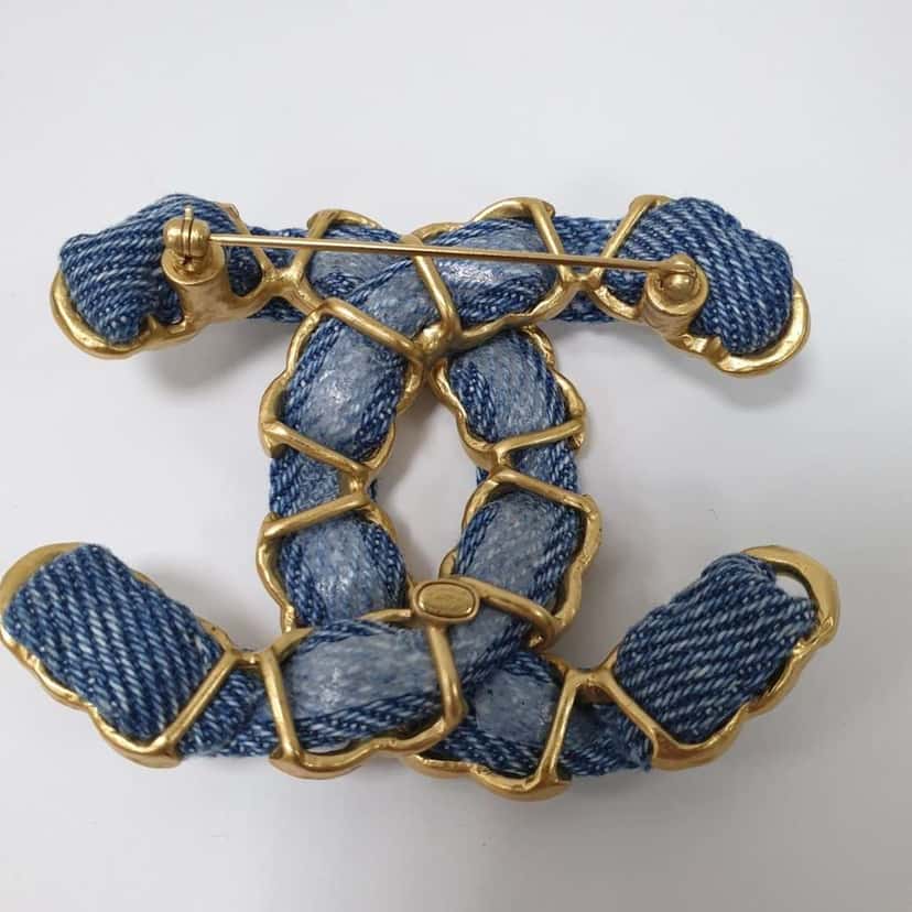 Chanel CC Chain Detail Brooch Gold Denim Good condition - Inside View