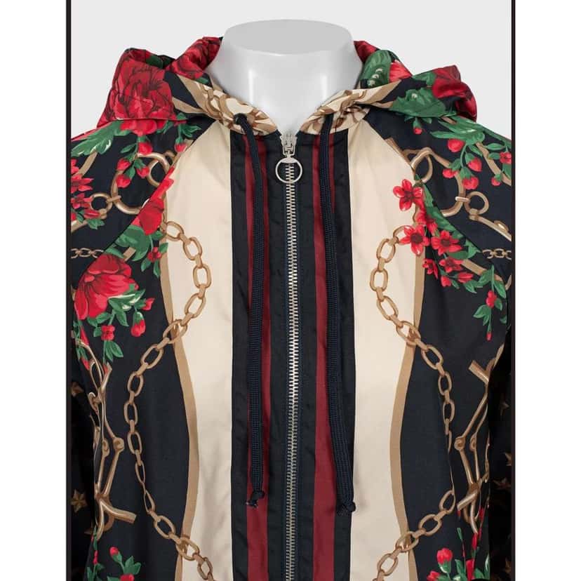 Gucci Floral Print Slim Fit Black Very good condition - Model View