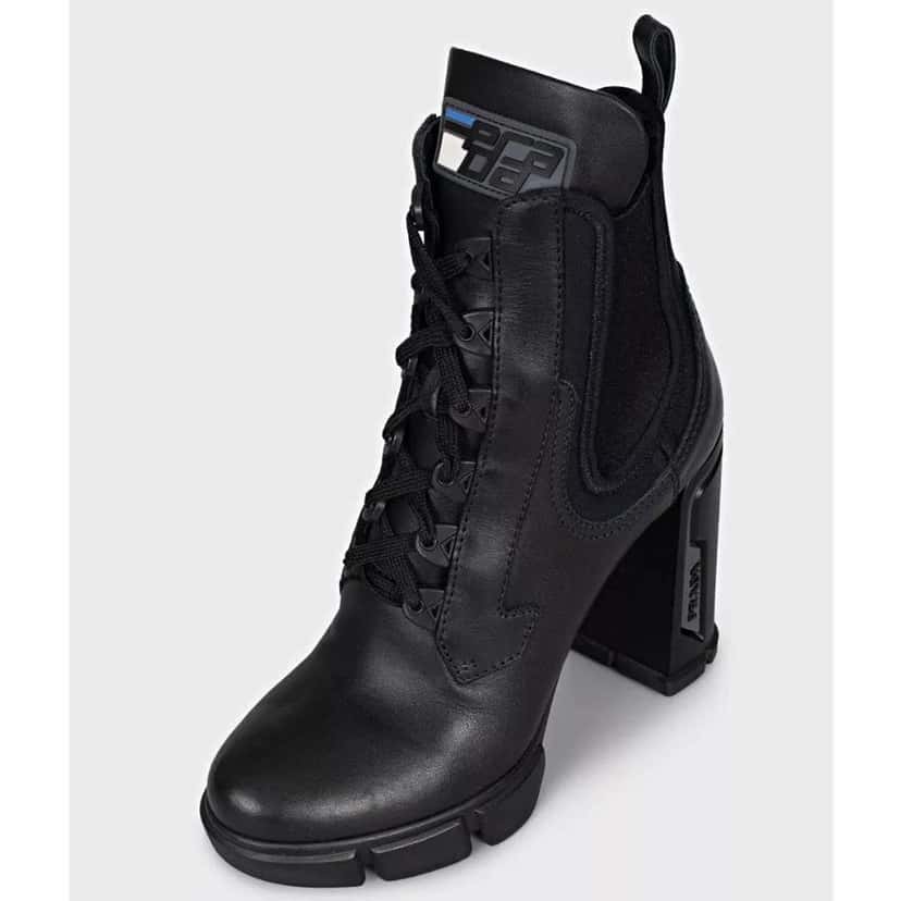 Prada Lace Up Heeled Boots Black Leather Very good condition - Inside View