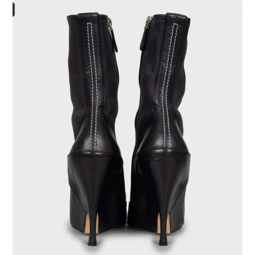 Dior Christian Pointed Ankle Boots Black Leather Very good condition - Model View