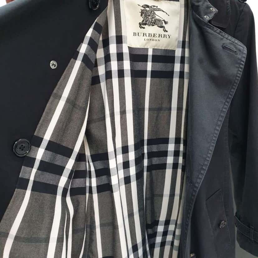 Burberry Double Breasted Trench Coat Black Cotton Very good condition - Inside View