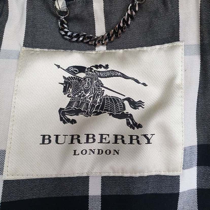 Burberry Double Breasted Trench Coat Black Cotton Very good condition - Model View