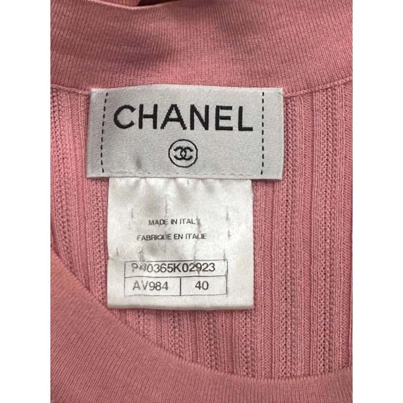 Chanel Magenta Ribbed Dress Gold Cotton Very good condition - Model View