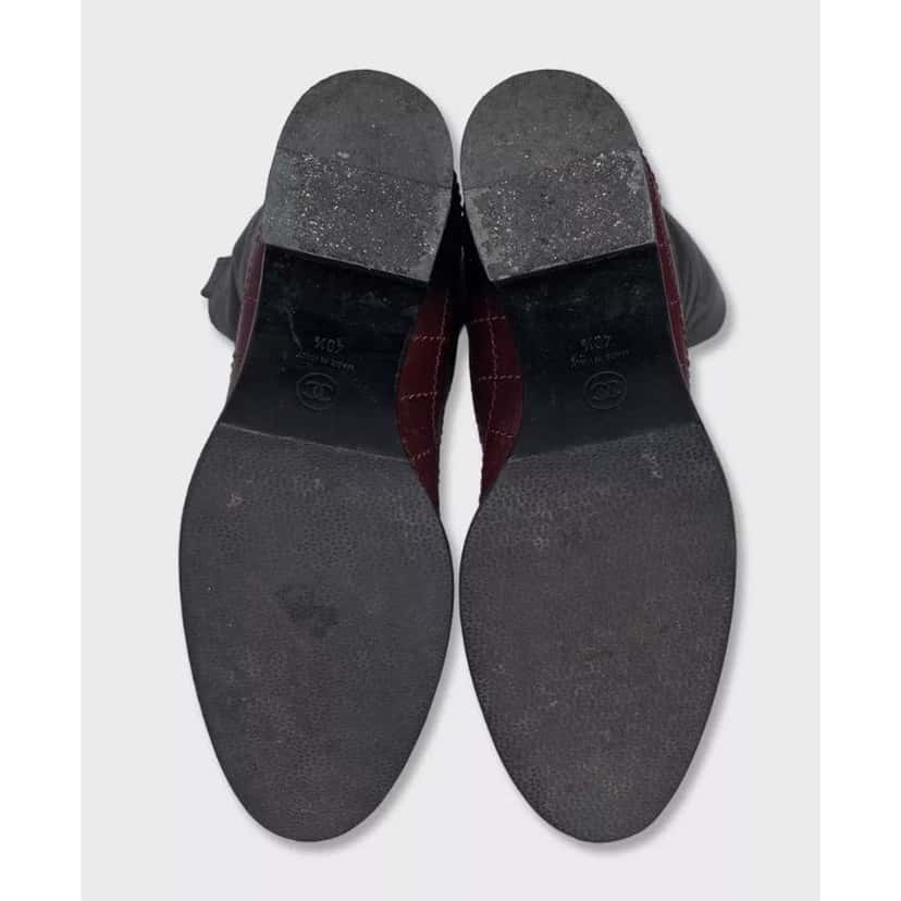 Chanel Two CC logo Boots Black Leather Very good condition - Box View