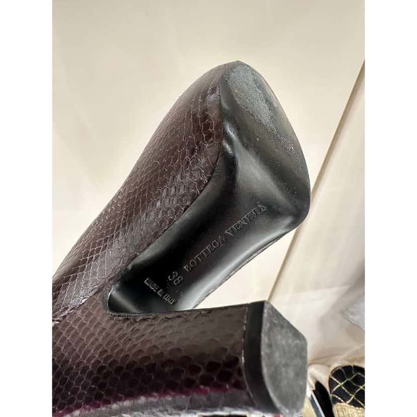 Bottega Veneta Round Toe Pumps Brown Leather Very good condition - Box View