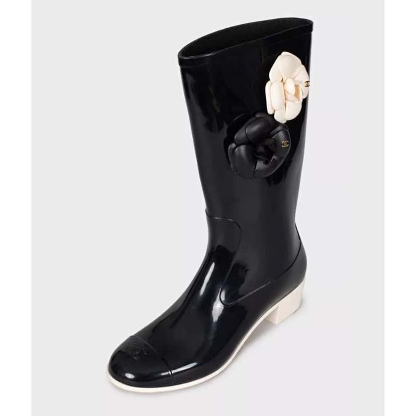 Chanel Rubber Camellia Boots Black Leather Very good condition - Inside View