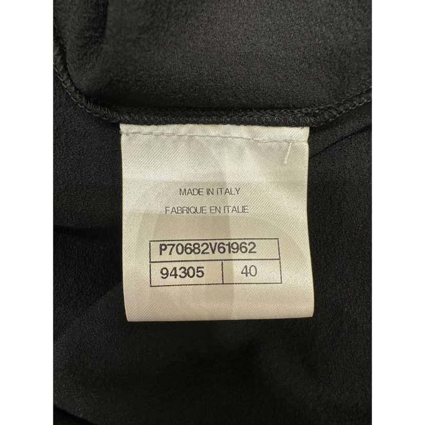 Chanel 2021 Runway Crop Top Black Silk Very good condition - Model View