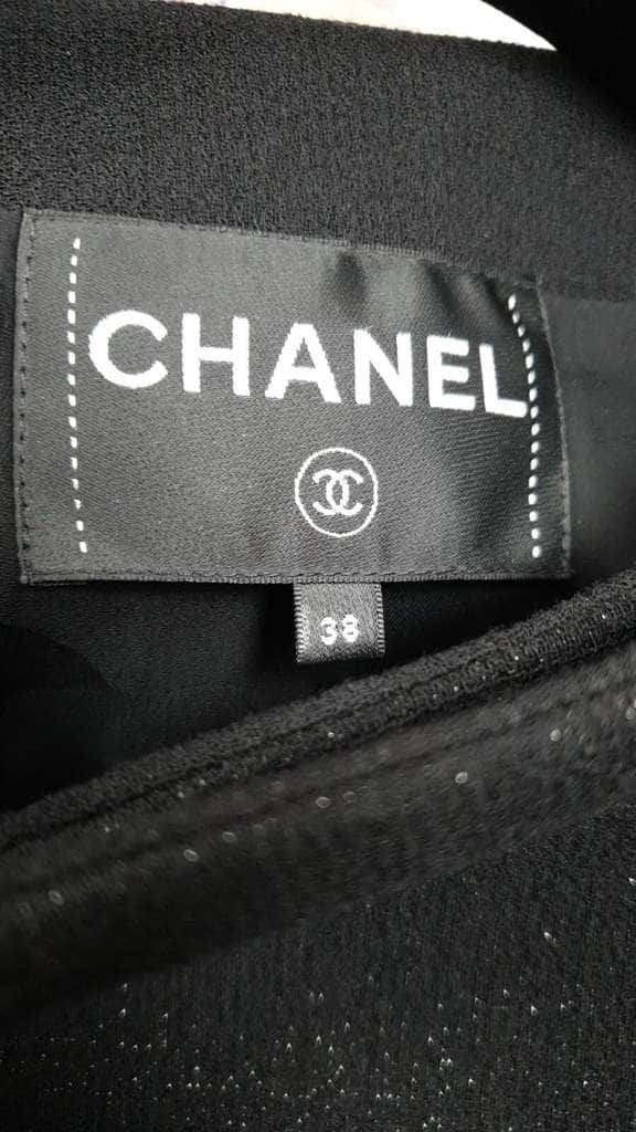 Chanel 19A Jacket Blazer Black Wool Very good condition - Model View