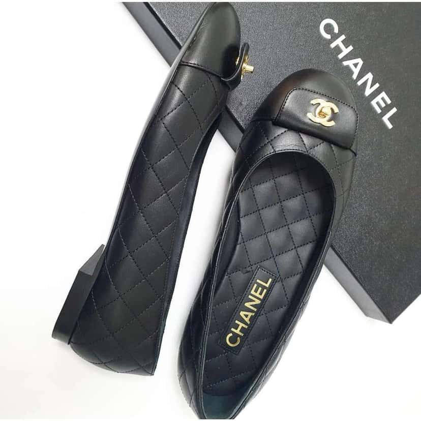 Chanel Ballet Flats Black Leather Never worn - Back View